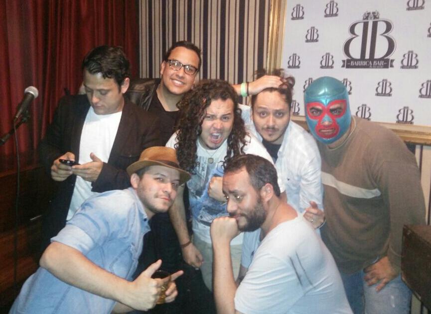 Todo un exito el #MiercolesDeComedia rn <a href="/BarricaBar/">BarricaBar</a>