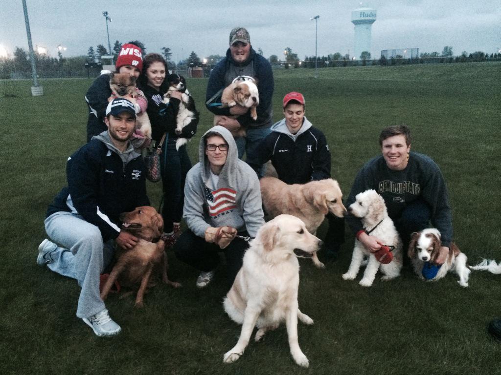 2Creatures's tweet photo. Huge soccer game tonight against Memorial! Bring your dog again to come watch and enjoy the gorgeous weather!! 🐶🇺🇸 http://t.co/b4rcAAUifW