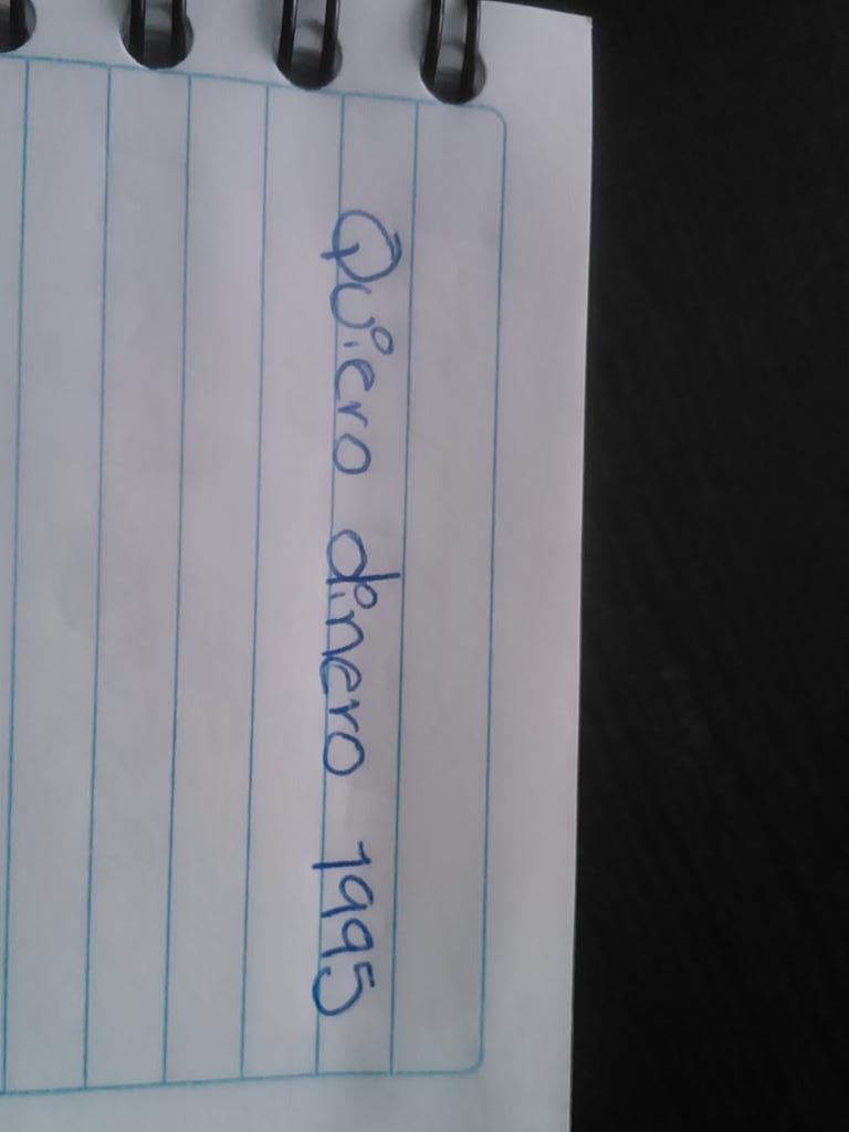Miros0605's tweet photo. @EllasArribaTV quiero dinero :)  #ellasarriba http://t.co/PPDgVWUc6I
