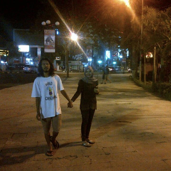 TyasIrenda's tweet photo. w/@AlienationStore .. @AlunAlunJember http://t.co/ubeB77NXkv