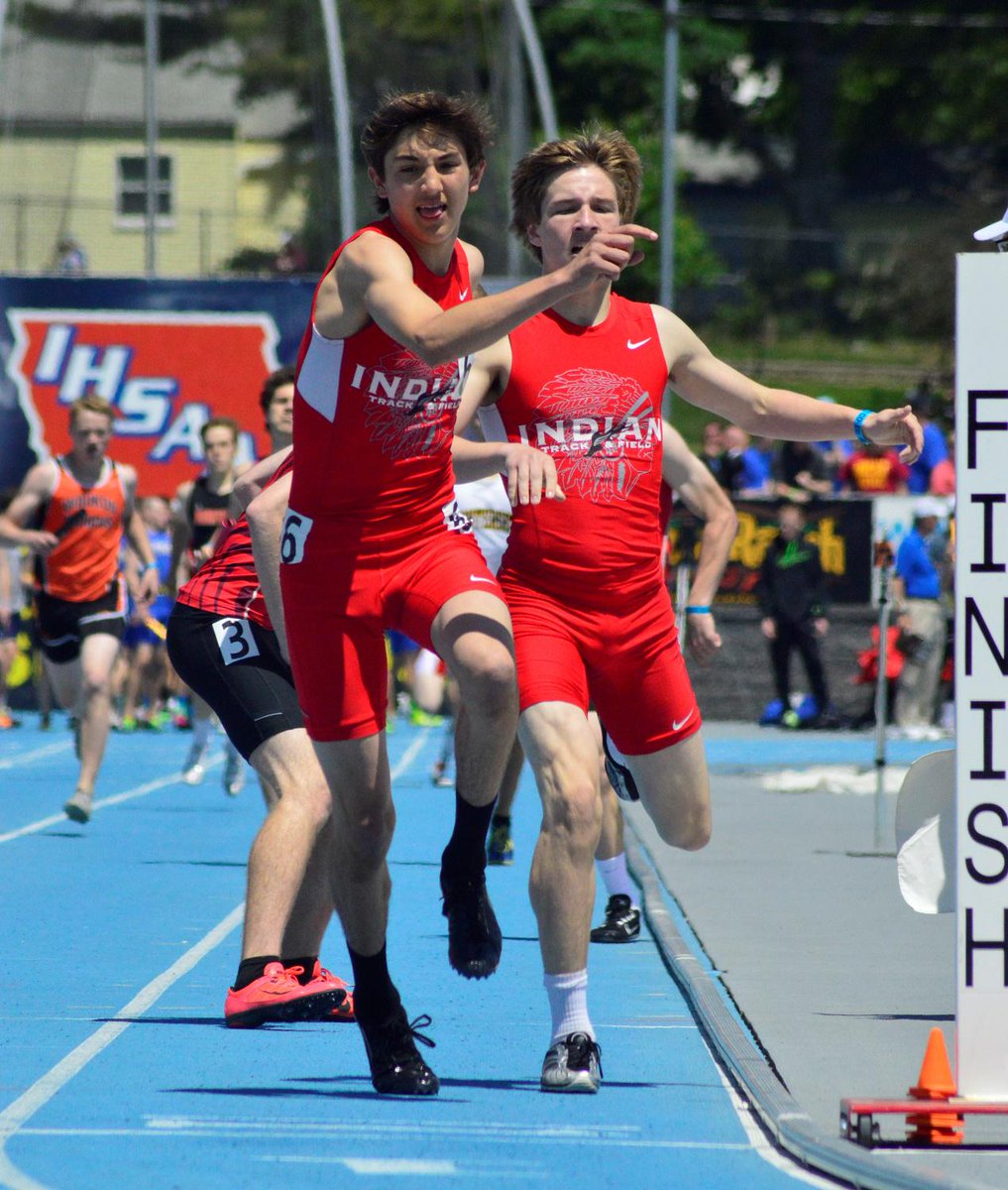 mattheinrix's tweet photo. The Spirit Lake boys 4x800 edged Decorah by .01 of a second to win their heat. @Indian_Track http://t.co/NHnsFo4BRq