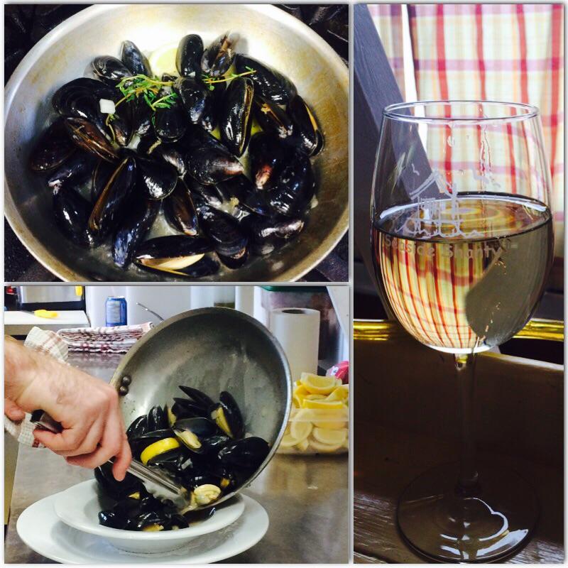 Drunken mussels and a glass of Pinot! #spring #seafood #restaurant