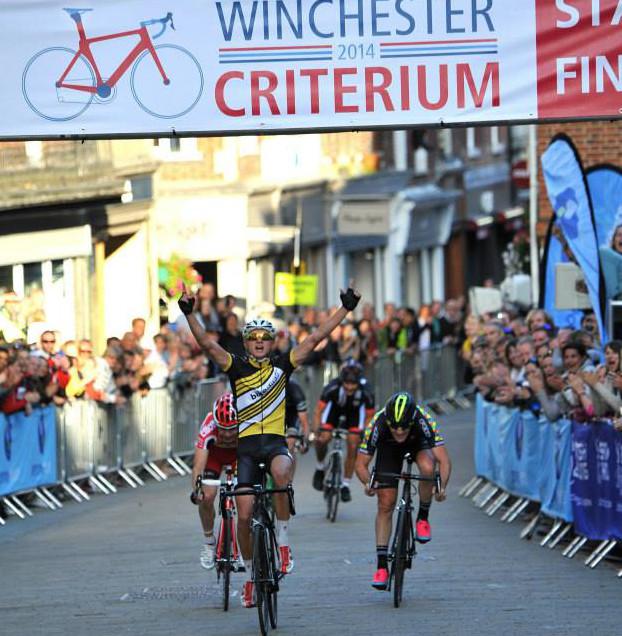 WinchCrit's tweet photo. RIDERS: That's almost it folks-entries online close at midnight. All else ASAP #gottabeinit https://t.co/dMK08qqs5b http://t.co/KOUZodcBIj