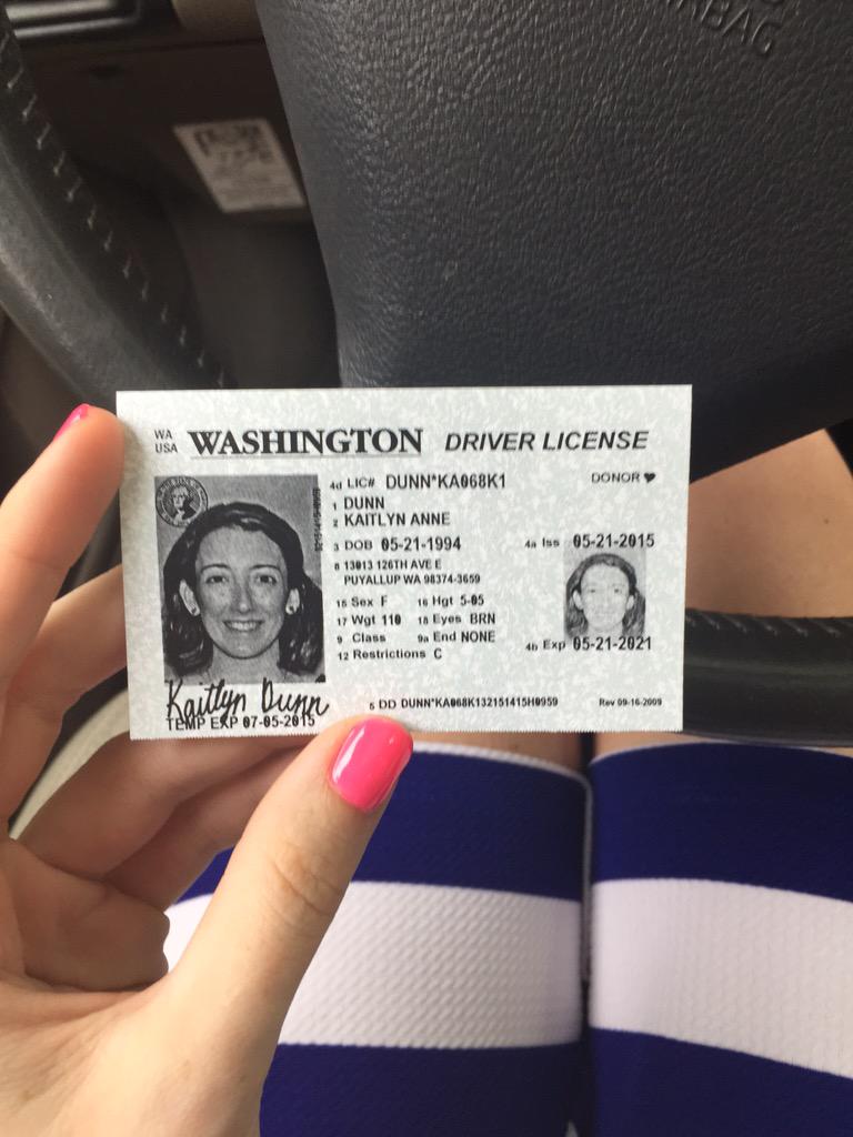 katie_dunn24's tweet photo. The real reason to turn 21 #horizontallicense http://t.co/3UyOU6qA9R