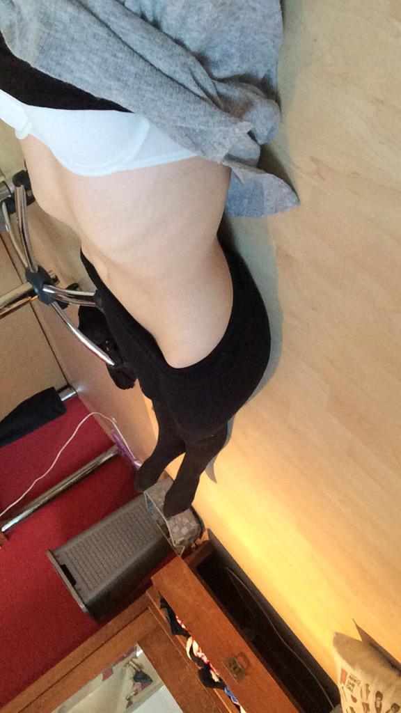 mybrvkenstars's tweet photo. Enjoy my fatness ๐๐ผ #thin15 #picslip #bodycheck - will delete later. http://t.co/b8Gx8XbuXj