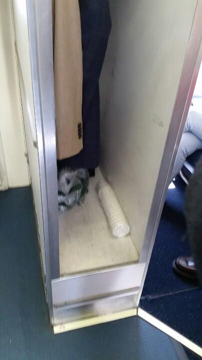 MikeMcQ1's tweet image. @DeltaAssist sometimes allow bags in  closet when 1st class bins are full &amp;amp; sometimes not? #emptycloset #checkedbag