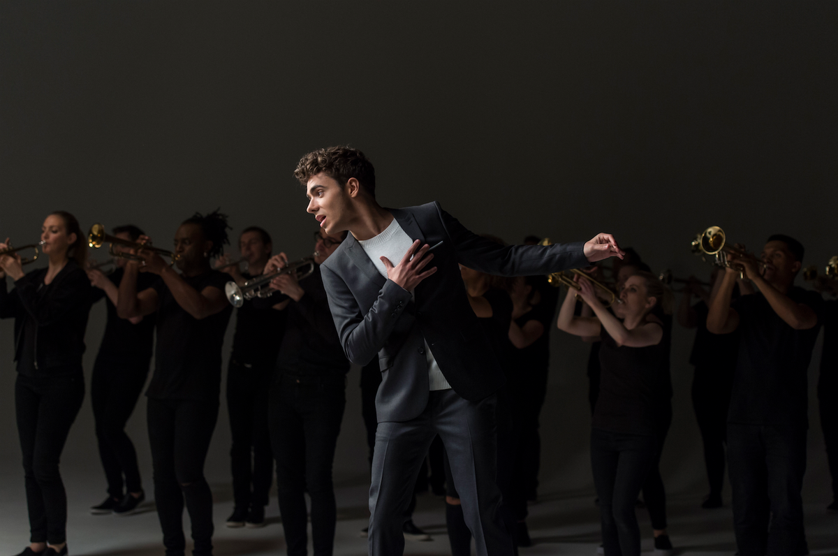 MTVUK's tweet photo. .@NathanSykes wants you to kiss him quick in his new video! 💋 #KissMeQuick  http://t.co/QtjnJhN8xe http://t.co/MZWalDt8Ze