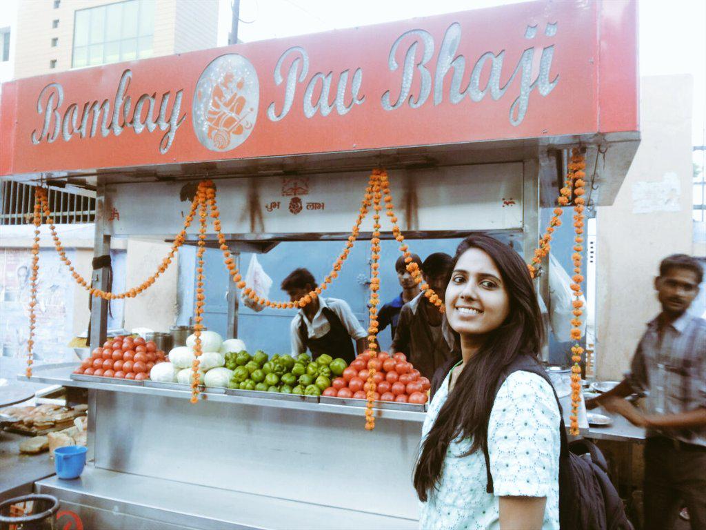 raj_indu's tweet photo. So i had d best bombay pav bhaji in lucknow :P  such a connection :D    #myinternshipstory #abglp http://t.co/2A93cNmbSz