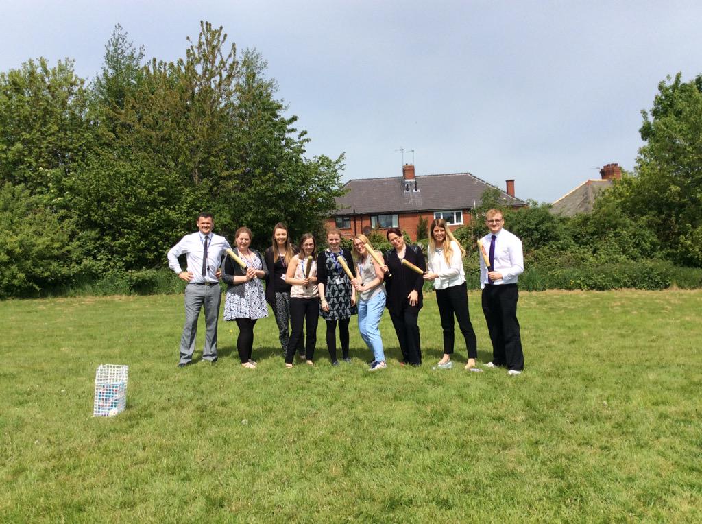 JeniJ22's tweet photo. Great rounders practise today!! @natywoodward @amymcnally @NickyAstle1 @Katherine_h_b @marsh9382 #WeNeedAnotherMan http://t.co/mYj7VnV4hM