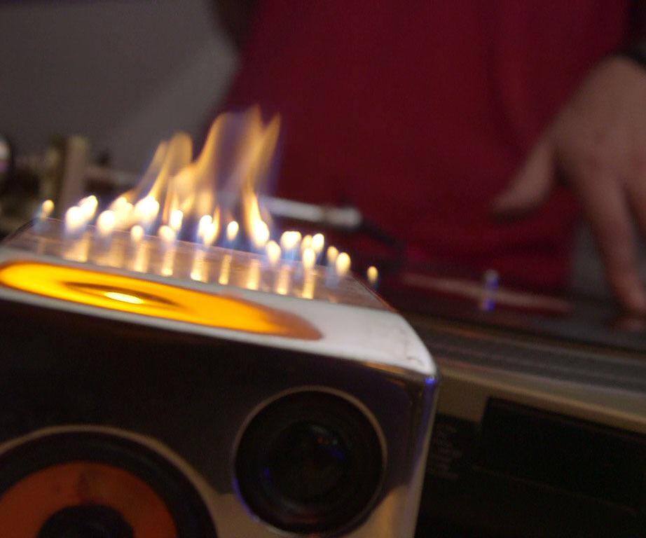 SPOT (iOS/Android) tweet media