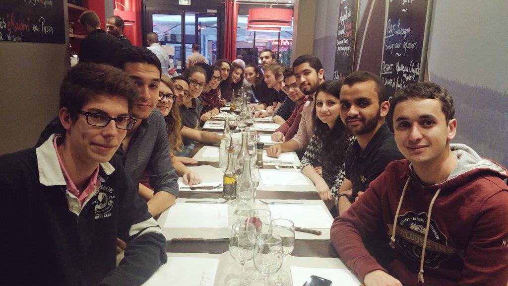 N7Consulting's tweet photo. Restau' de passation #TEAMN7C #Alumni ! @cnje http://t.co/4HQ0G5tlOY