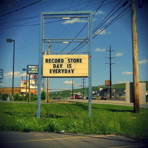 RecordStoreBook's tweet photo. Every Day is #RecordStoreDay in our eyes!! #recordstorebook #therecordstorebook #vinylrecords http://t.co/hX2CTAlJSe