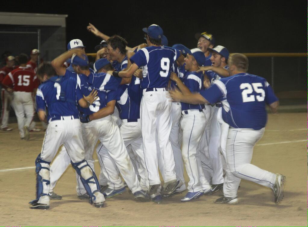 tanman_5's tweet photo. Today starts another journey to achieve our goals!!!! Let's go and get it today fellas βΎοΈπ #1morefor4 #letseatfam http://t.co/cFABnDUVnt