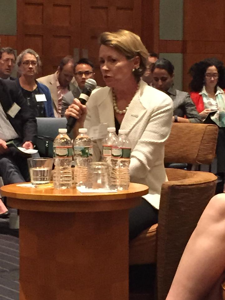 AluminumNews's tweet photo. Great panel discussion w female leaders of mining/materials industry incl @HeidiBiggsBrock  @ifc_org #SustainBiz http://t.co/lKgB6yhviP