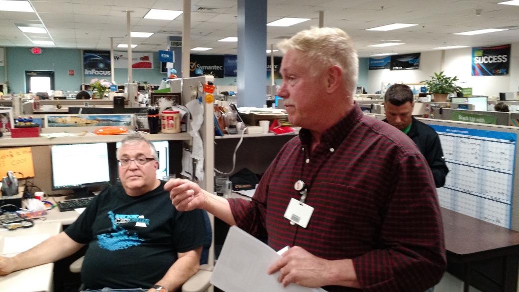 josephmurphynh's tweet photo. Ken Mitchell sharing all about #rollingwithlenovo @PCCLenovo in Keene http://t.co/mOVl9aByCp