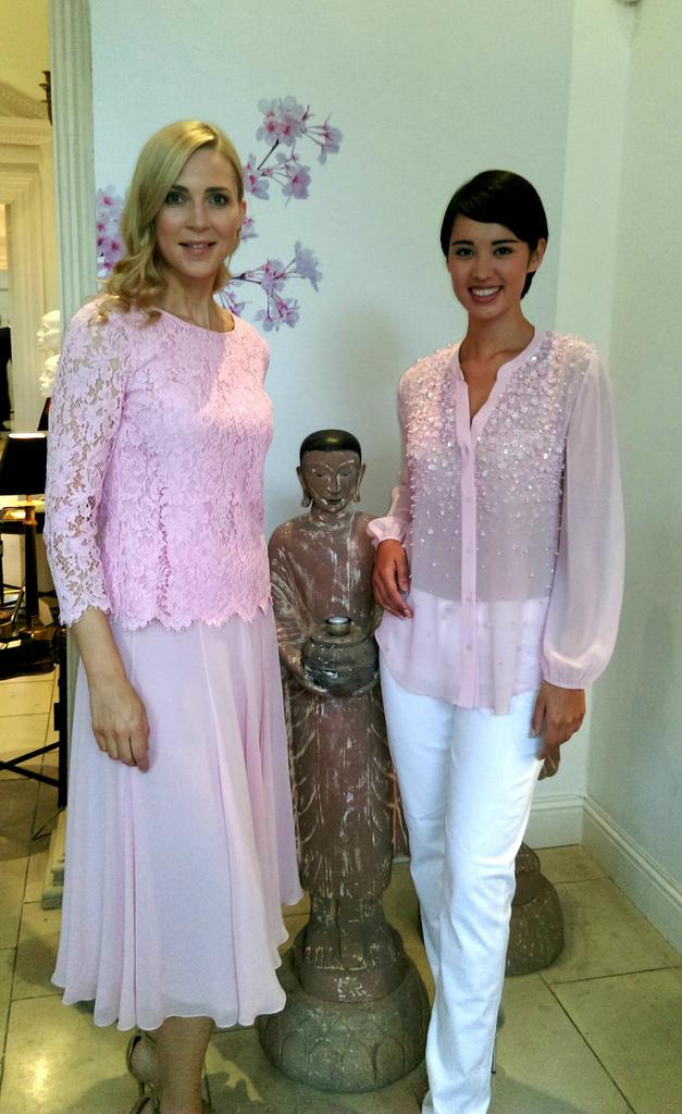 laura_oshea90's tweet image. Such an amazing evening spent wearing @1LouiseKennedy design @sarahmcgovern_1 @armodelagency #LouiseKennedy #armodels