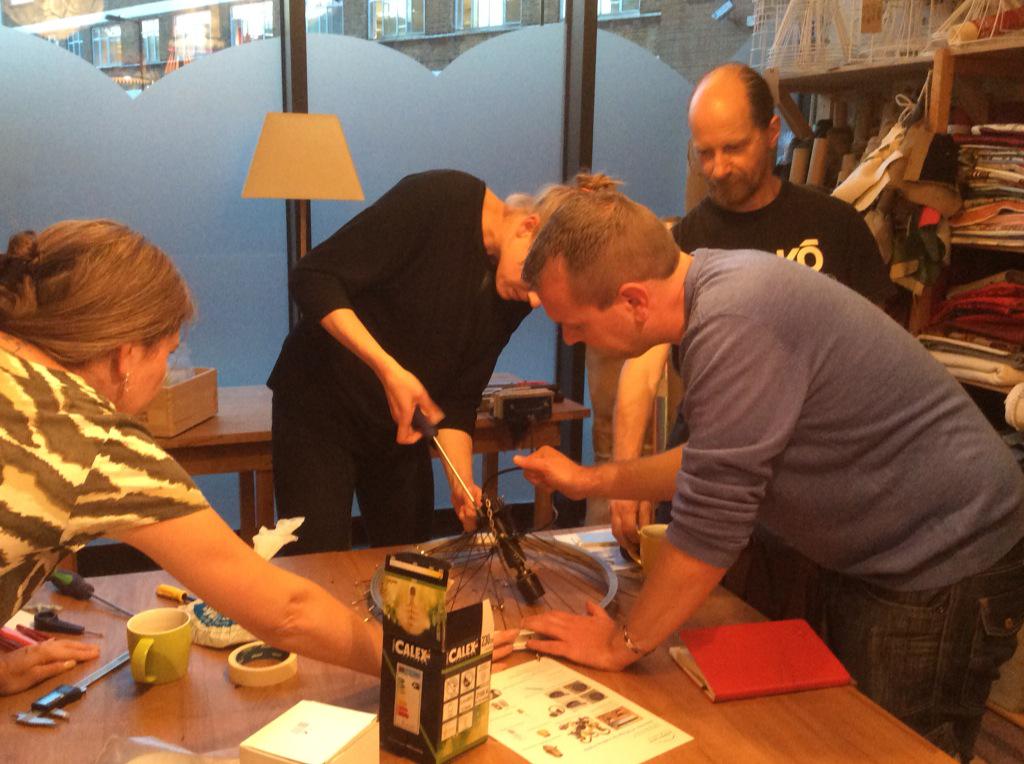 goodlifecentre's tweet photo. Many hands make light work #badjoke #makealamp http://t.co/JVnvTqUwmI