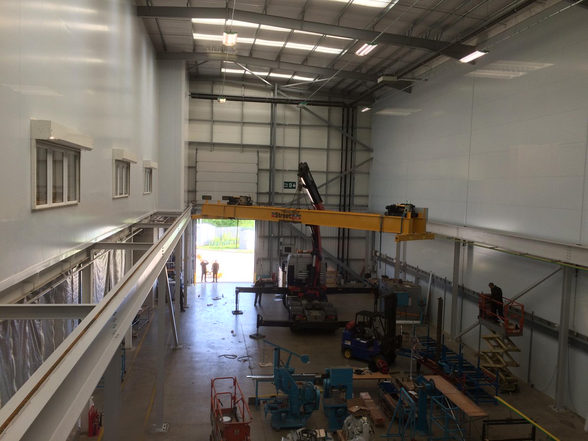quartzelecltd's tweet photo. Crane installation continuing at #Quartzcoil @quartzelecltd facility in #Rugby. A major investment for the business. http://t.co/TzDSEFkbFO
