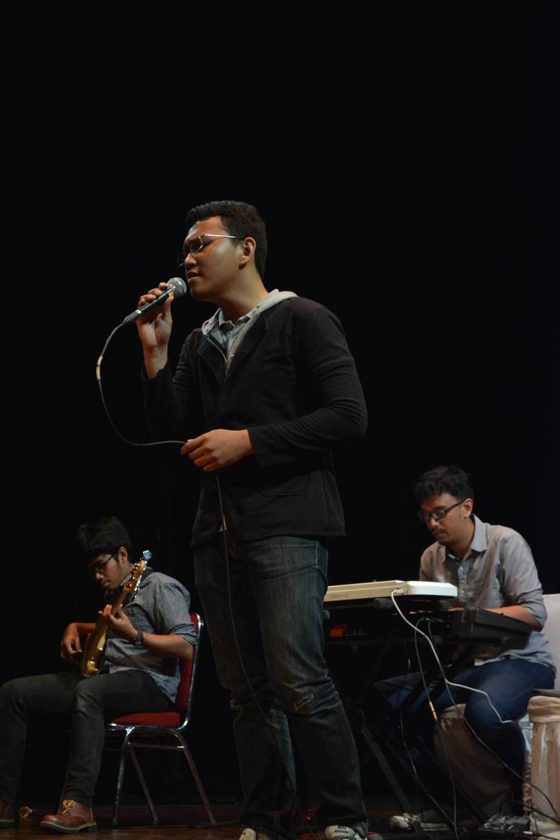 movingfans's tweet image. Penampilan Nov (@henov20) di Asean Literary Festival @ Taman Ismail Marzuki, 22 Maret 2015