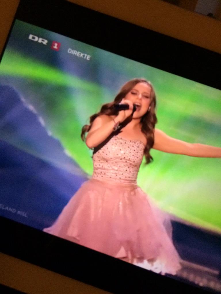 z_nesa's tweet photo. Den nyeste kjole i Lego Friends serien #drgrandgprix #ISL http://t.co/ihy6oEMIYd