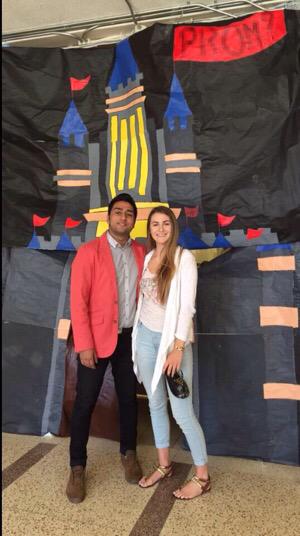 Will you be my Cinderella at Prom?? 👑❤️ Congrats <a href="/YoureBrownWhen/">$</a> &amp; <a href="/lindsaywolanski/">lindsay wola</a>!!!