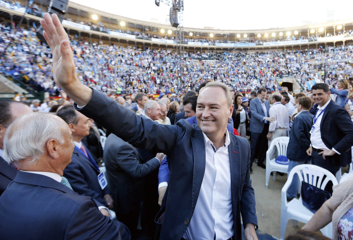 Alberto Fabra dibuja ante Rajoy cómo sería un gobierno de partidos 'radicales y antisistema' elmundo.es/comunidad-vale…