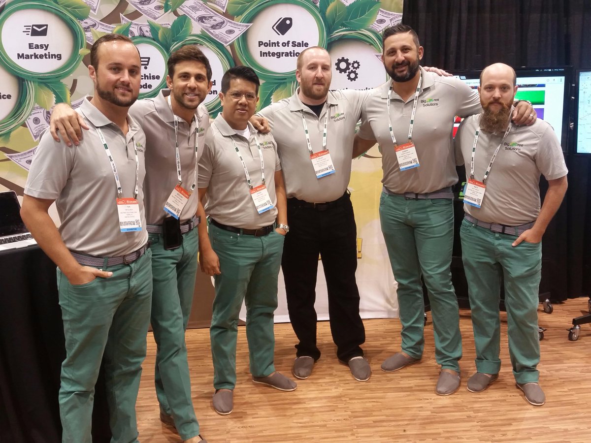 BigTreeGuys's tweet image. Bigtree @NRA convention in Chicago! Some very big meetings going down. Check out our new weekly features on Youtube.