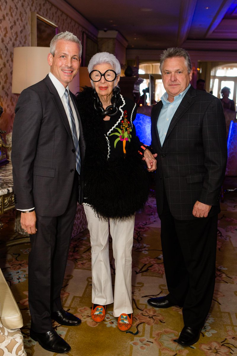 CityAndShore's tweet photo. PhotoOp: #Fashion #style icon (and #PalmBeach resident) #IrisApfel @eaupalmbeach http://t.co/umOqsQHfnU http://t.co/0EZBHaI3LL
