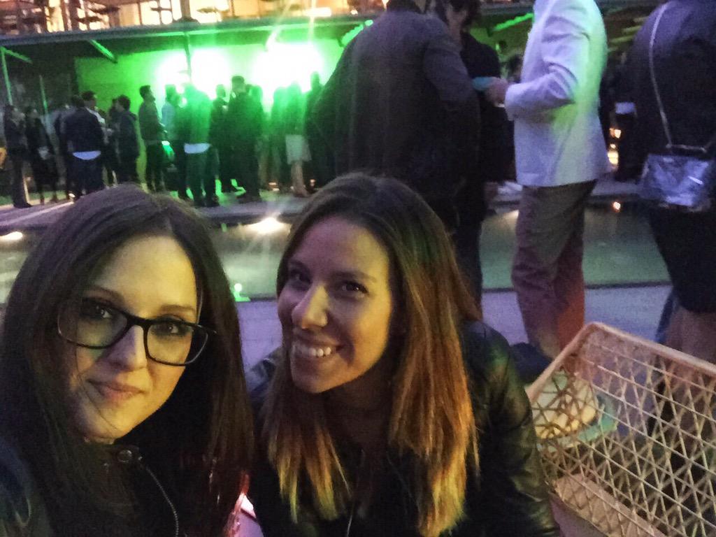 fernandez_miri's tweet photo. Días q se alargan, noches que no acaban.... @Esther_Bcn 💚💚💚 #navigatethesub #Barcelona http://t.co/YU32TFAd4l
