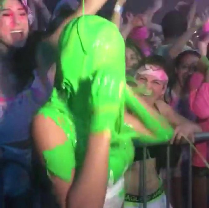 Party w/ me in Buffalo this summer at @LicBuffalo @LicTour!  Tix: http://t.co/tbdXJuUPue Promo code "COLOR"<a class="tags" target="_blank" title="On Twitter" href="/?out=eyJ0eXAiOiJKV1QiLCJhbGciOiJIUzUxMiJ9.eyJpYXQiOjE3MjExNDg0MjAsImlzcyI6InR3cG9ybnN0YXJzLmNvbSIsIm5iZiI6MTcyMTE0ODQyMCwiZXhwIjoxNzUyNjg0NDIwLCJyZWRpcmVjdF91cmwiOiJodHRwczovL3R3aXR0ZXIuY29tL0xpY0J1ZmZhbG8ifQ.0zgZd1-aRymfECtVMtuDaPHrsRJTWGiV_I9pAmwP1H3smWD5ZB2TShdl7jOkBlZCCYJCYkDJlIlB2JzS1iqlPA">@LicBuffalo</a><a href="/tag/insecurities"class="tags"><span>#insecurities</span></a>