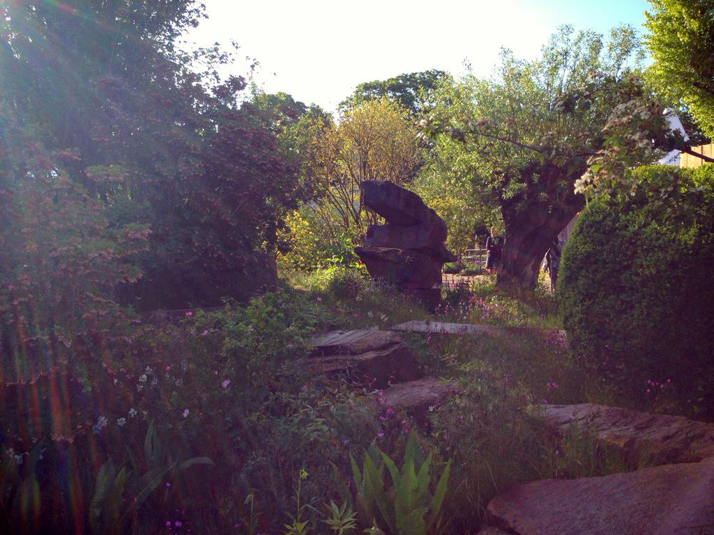 TheKitchenGard's tweet photo. Early morning visit to the Chatsworth Garden, just stunning #RHSChelseaflowershow http://t.co/5TzF8OP42K