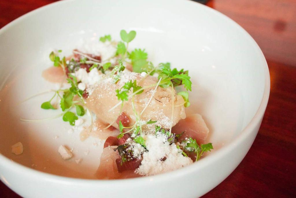 RacionPDX's tweet photo. Oh such pretty plates! #pdxeats #theEatGuide #foodporn http://t.co/pGAQ9L4gJ1