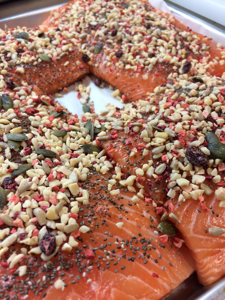TheFuelingChef's tweet photo. Salmon covered in chia seed pumpkin almond  gojiberry mix http://t.co/afc6lS2UMB