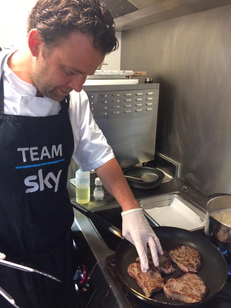 "<a href="/JesperSaler6/">pedalchef</a> checking the meat!