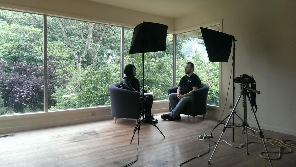 NewVansterdam's tweet photo. Sitting down w #Honu talking #marijuana & their part in #HowDoYouWeed! See the footage on next week's #LetsTalkPot! http://t.co/eqzCqYigwY