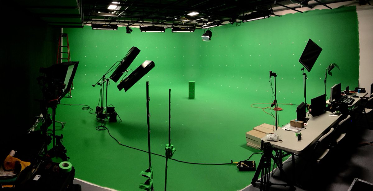 NearSouthStudio's tweet photo. Such a truly talented group, @AMPMedia. They mastered their green screen shoot! We can't wait to have you guys back! http://t.co/KBqvZRkjbz
