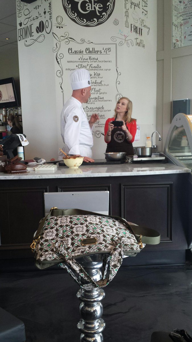 MBandAssocPR's tweet image. Stay tuned for @My9NJ Foodie Friday with Chef Robert Bennett of @ClassicCake! #chasingNJ