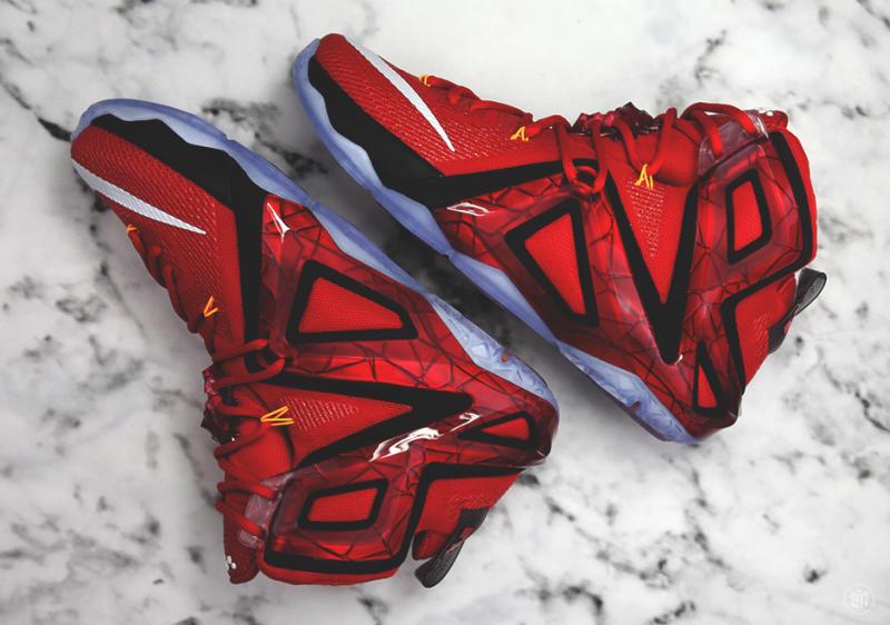 Pickyourkicks1's tweet photo. Rt for LeBron 12 Elite Elevate
Fav for LeBron 12 Elite Team http://t.co/jTiA6jTnsm