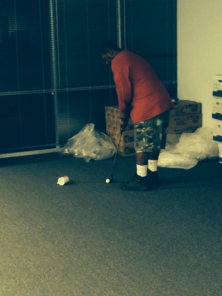 BomarDrew's tweet photo. What we do at work ⛳️ http://t.co/XvqCLK1aWP