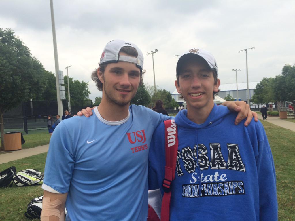 JSEditorBrandon's tweet photo. These 2 @usjbruins tennis players compete for D2A doubles championship tomorrow #JSFling http://t.co/zsIqluylTV
