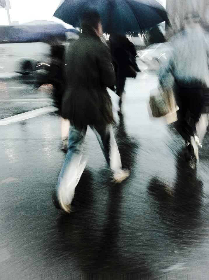 RossMacstudio's tweet photo. Rain dance #photosintransit http://t.co/MJUYOgvwCE