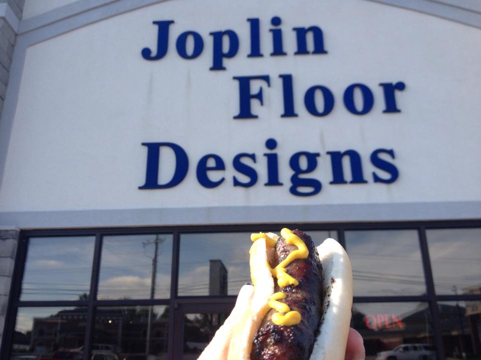 CarlJunctionMO's tweet photo. Business After Hours at Joplin Floor Design! #brats #CJChamber #HotDogsToo http://t.co/sAV1NhnatH