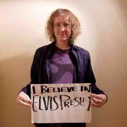 Still a few minutes left to wish Kevin Shields happy birthday. were recording again today apparently! 