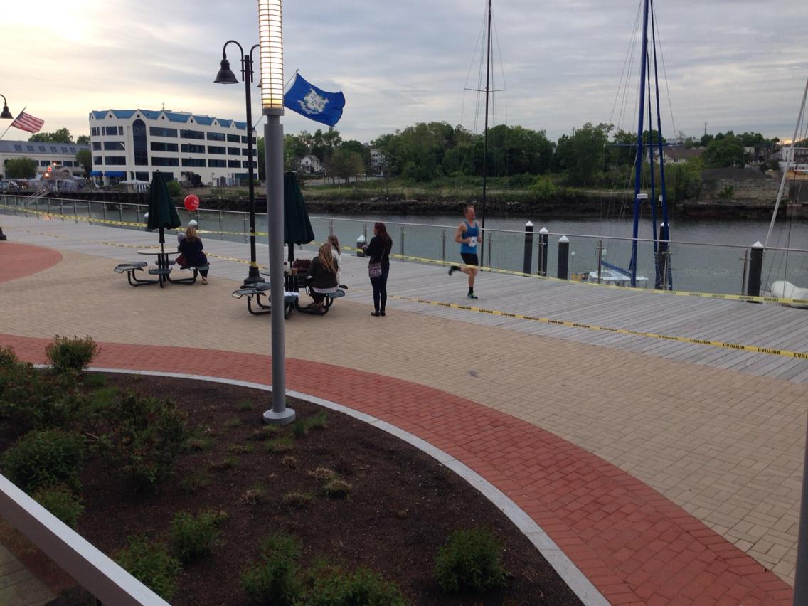 chrishansen's tweet image. 5k race for Boys and Girls club of Stamford! Emceeing! #HansenVSPredator