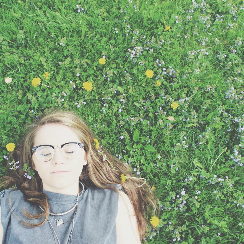 annasunatbest's tweet image. i don&apos;t care what&apos;s in your hair I just want to know what&apos;s on your mind