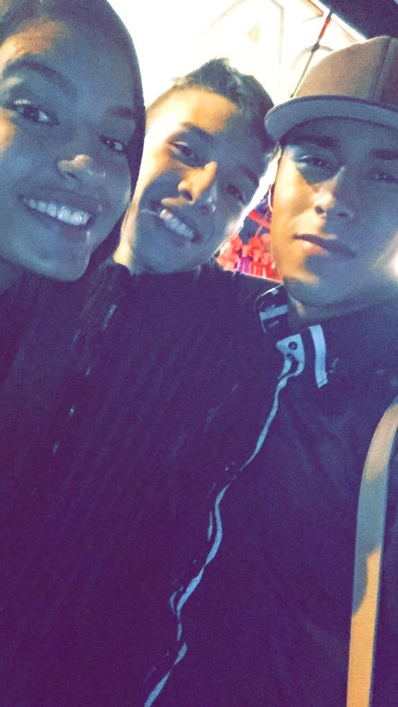 LuanaBarbosaF_'s tweet photo. Gays My life ❤️ @pauloricardo785 #PatrickVargas http://t.co/c1dXnoC8EK
