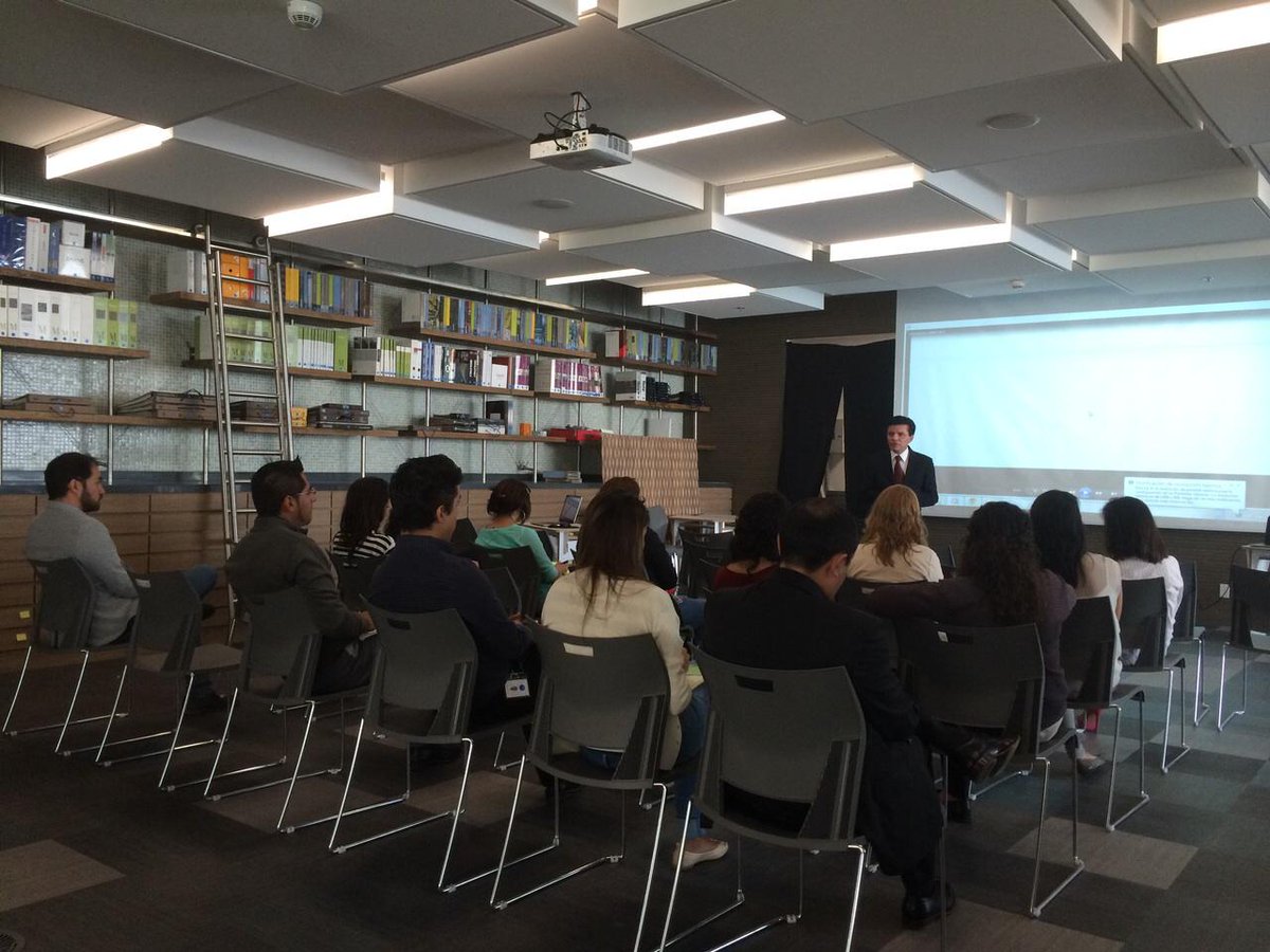 YPASAMX's tweet image. Buestros amigos de Von Haucke, impartiendo capacitación #Fibrai #FinishesMarket #UniendoIdeas #DisenaTuEstilo