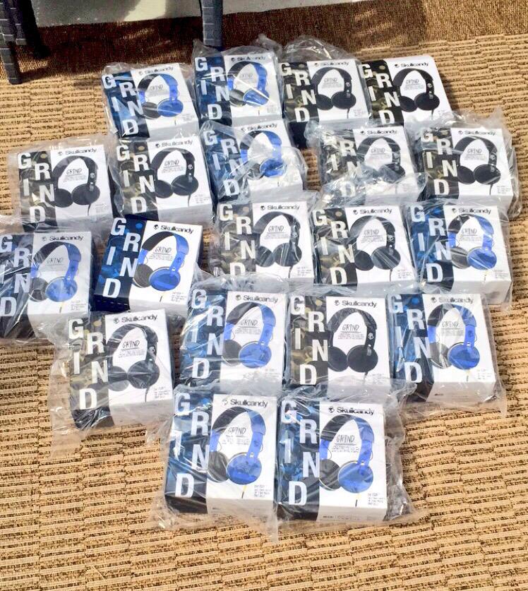 AlexMacleanECL's tweet photo. Thanks @skullcandy for the headphones! These are unreal 👍 Who wants to win a pair?? http://t.co/yMcipRxoXE