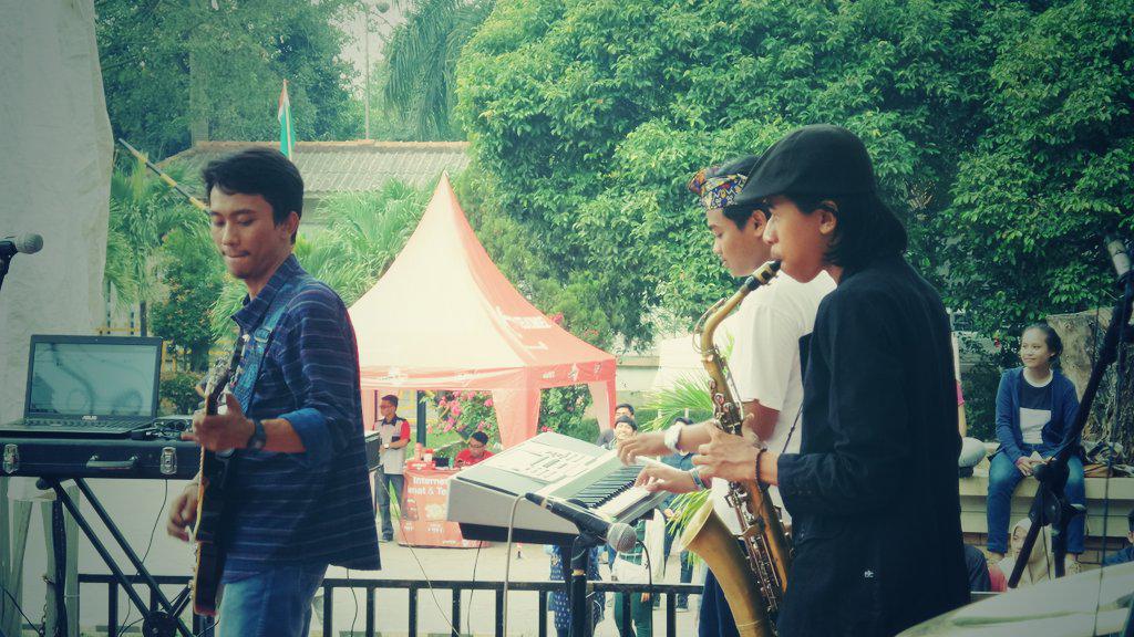 Towaltowelfrend's tweet photo. thanks to @delaska18 atas acara pensinya MANTAAAAPPPP BNGT!!!! dan banyak terimakasih jg buat om kece @chiekadevie85 http://t.co/AjvZxr3Q19