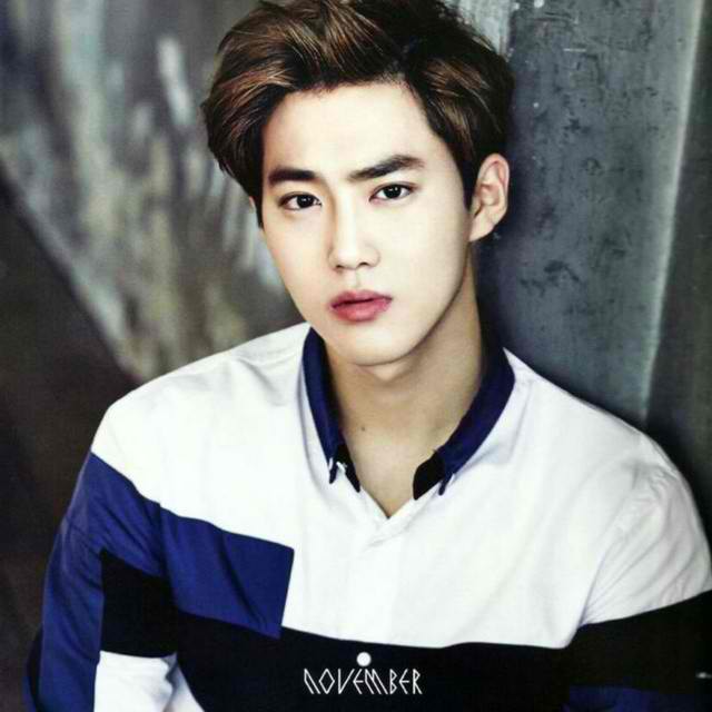 Suho exo. Сухо написано. Suho exo. Сухо из exo. Чунмён exo.